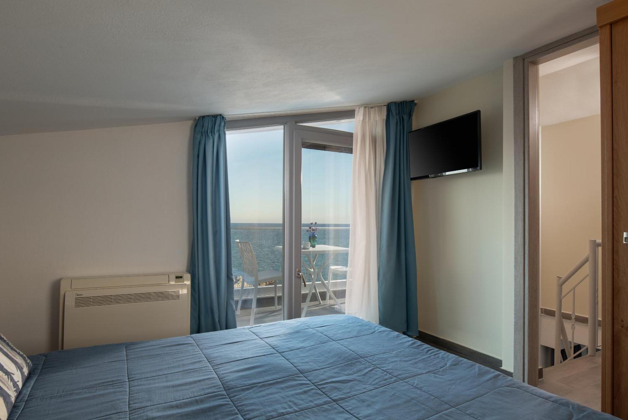 Almare Seaside Studios & Suites - Sarti Sithonia 外观 照片